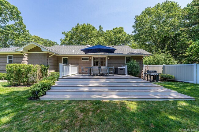 410 Cedar Dr in Mattituck, NY - Building Photo - Building Photo