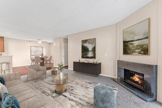 Shadow Ridge Apartments in Oceanside, CA - Foto de edificio - Building Photo