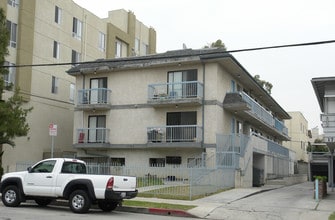 1762 N Normandie Ave in Los Angeles, CA - Building Photo - Building Photo