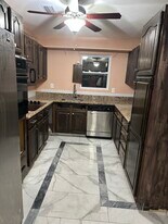 7154 San Castle Blvd in Lantana, FL - Building Photo