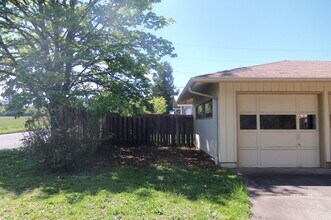 5303 SW Willow Ave in Corvallis, OR - Building Photo - Building Photo