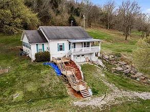 18 Lakeshore Cir in Carthage, TN - Building Photo - Building Photo