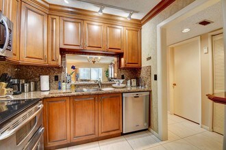 7340 Amberly Ln-Unit -110 in Delray Beach, FL - Building Photo - Building Photo