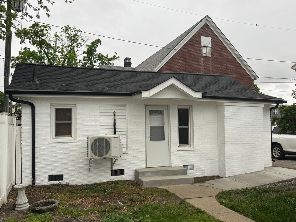 264 4th Ave in Quantico, VA - Building Photo
