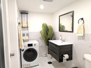 3917 Rue Nancy, Unit SI ID1437734P in Laval, QC - Building Photo - Building Photo