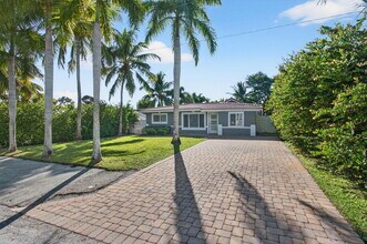 360 SW 2nd St in Boca Raton, FL - Building Photo - Building Photo