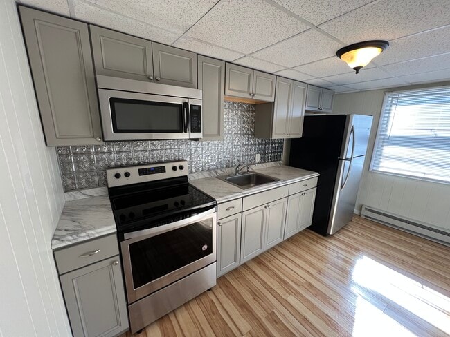 607 Spring St, Unit 2 Bed Moosic 2nd Floor