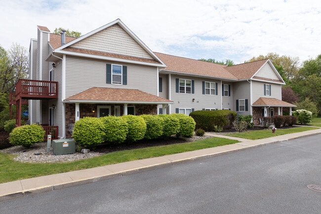 Dover Place in Glenville, NY - Building Photo - Building Photo