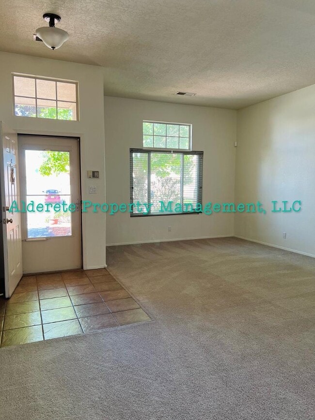 8302 Calle Ensueno NW in Albuquerque, NM - Building Photo - Building Photo