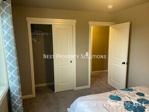 1111 Hilltop Ave NE in Quincy, WA - Building Photo - Building Photo