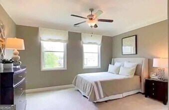 5325 Chesire Ct in Cumming, GA - Foto de edificio - Building Photo