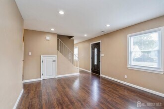 208 Penn Ave in Edison, NJ - Building Photo - Building Photo