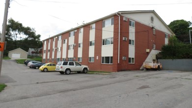 Mount Vernon Gardens Apartments in Omaha, NE - Building Photo - Building Photo