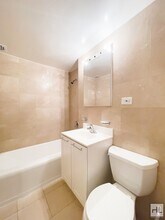 EAST 55 STREET, Unit 7B in New York, NY - Building Photo - Building Photo