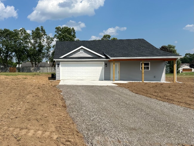 property at 1956 W Cadmus Rd