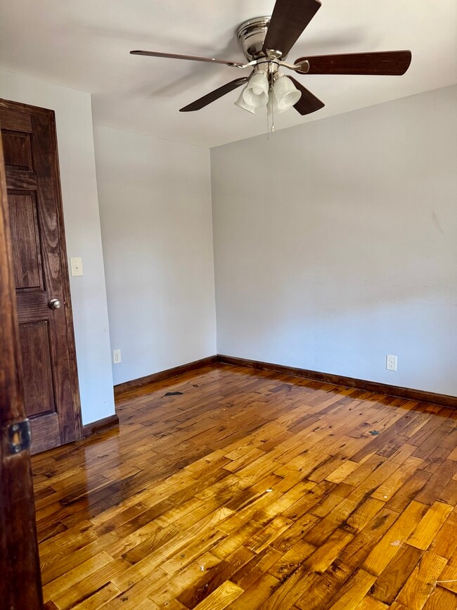 640 Prospect Dr in North Wilkesboro, NC - Foto de edificio - Building Photo