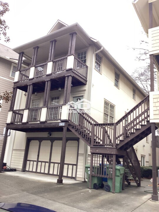 1073 Davis Cir NW, Unit 1 in Atlanta, GA - Building Photo