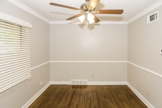 4570 E Dearing Rd in Memphis, TN - Building Photo - Building Photo