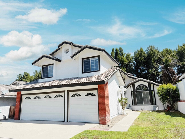 property at 3261 Mountainside Dr