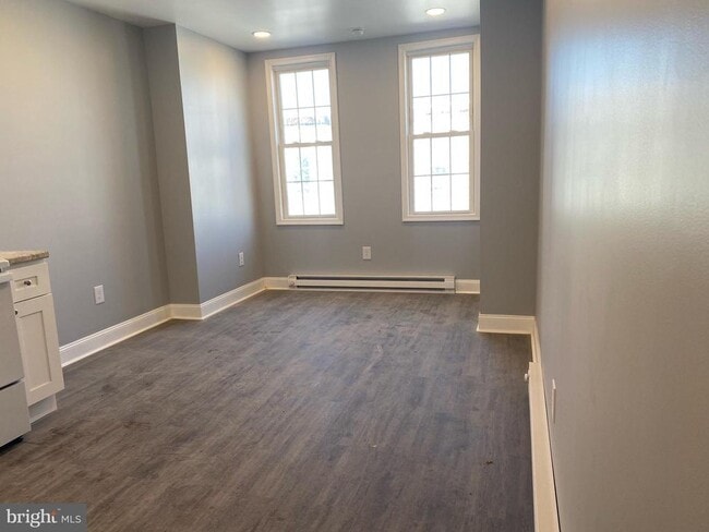 1223 W Silver St in Philadelphia, PA - Building Photo - Building Photo