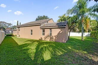 658 Stanton Dr in Weston, FL - Building Photo - Building Photo