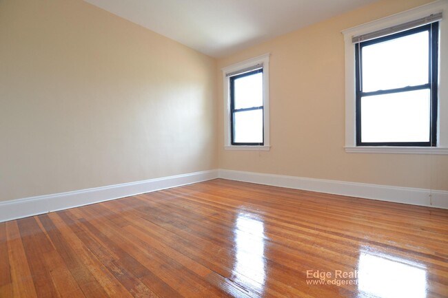 217 Chestnut Hill Ave, Unit 3 in Boston, MA - Building Photo - Building Photo