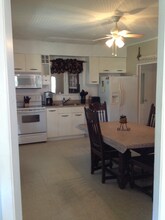 1 Pomfret Rd, Unit 1A in Brooklyn, CT - Foto de edificio - Building Photo