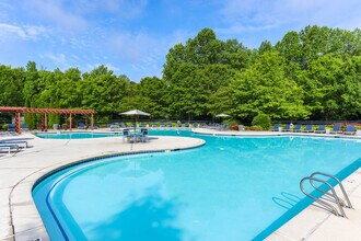 Stillwood Farms Apartments at Newnan in Newnan, GA - Foto de edificio - Building Photo