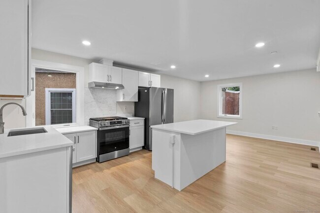 property at 1546 Chapel St