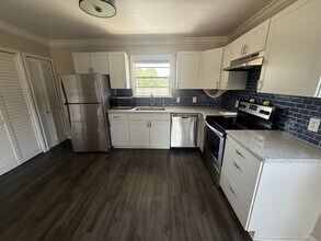 1389 Salina St SE in Palm Bay, FL - Building Photo - Building Photo