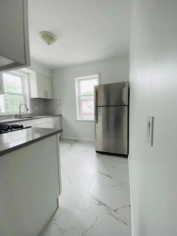 1664 E 32nd St in Brooklyn, NY - Building Photo - Building Photo