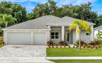 35 Loch Ness Dr in Rockledge, FL - Building Photo