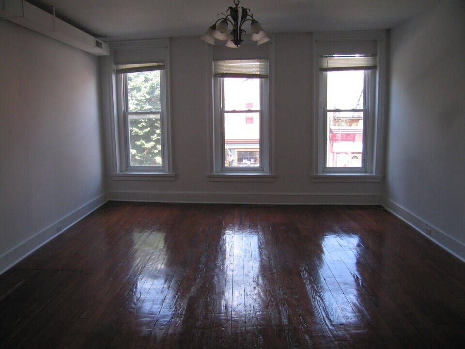 1034 S Charles St, Unit 1 in Baltimore, MD - Building Photo