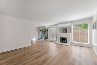 652-654 Vasona Ave in Los Gatos, CA - Building Photo - Building Photo