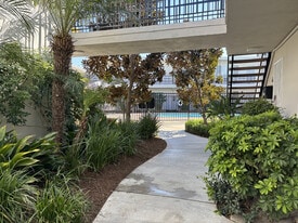 Downey North Apartments in Downey, CA - Building Photo