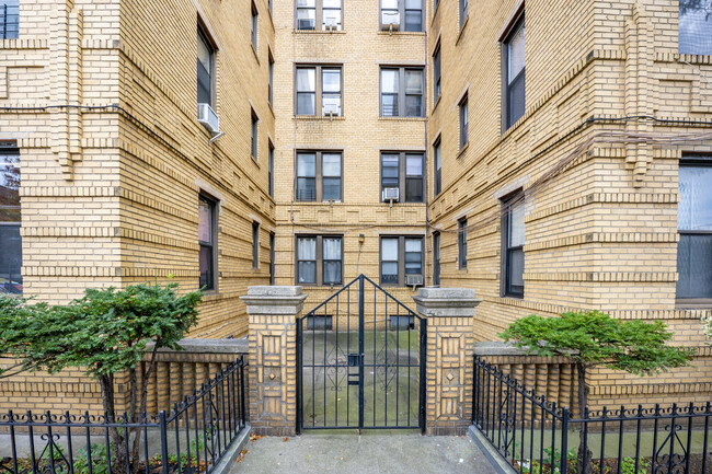 303 Avenue P in Brooklyn, NY - Building Photo - Building Photo