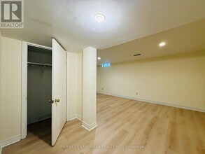 90 Nightstar Dr in Richmond Hill, ON - Building Photo - Building Photo