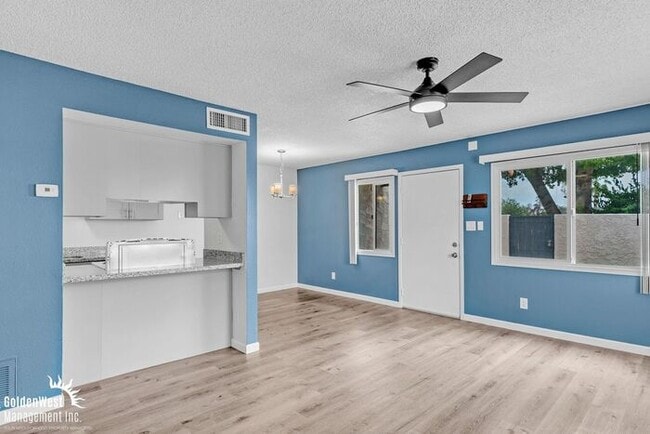 5204 N 42nd Dr in Phoenix, AZ - Building Photo - Building Photo