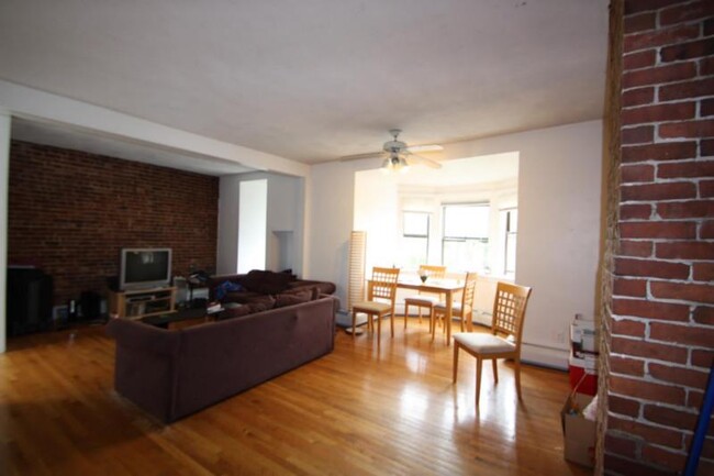 22 Worcester Sq, Unit 5 in Boston, MA - Building Photo - Building Photo