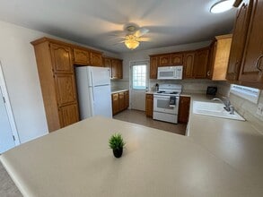 534 Eagle Ridge Dr in Chatham, IL - Building Photo - Building Photo