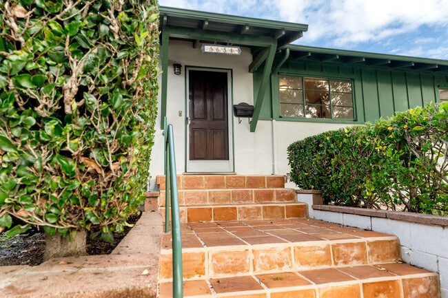 5651 N Bryn Mawr St in Ventura, CA - Building Photo - Building Photo