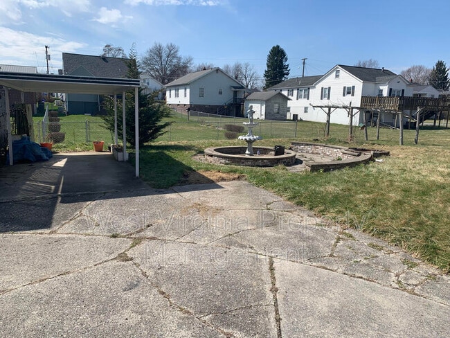 126 Mankin Ave in Beckley, WV - Building Photo - Building Photo