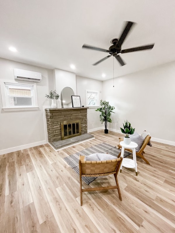 410 W Maple St, Unit 2 in Johnson City, TN - Building Photo - Building Photo