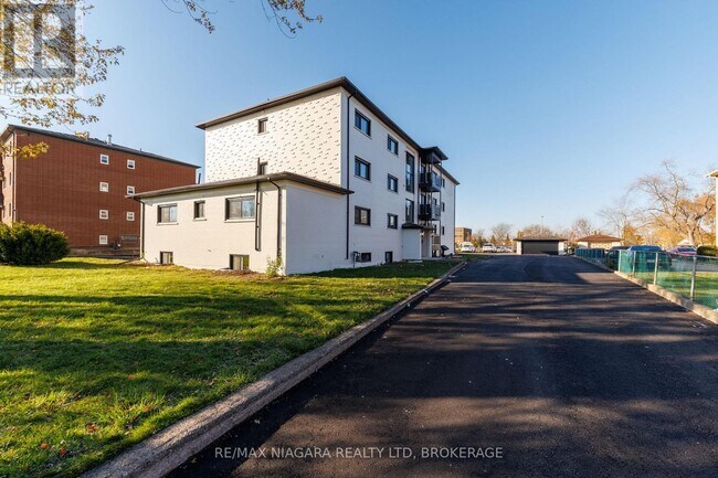 141 Plymouth Rd in Welland, ON - Building Photo - Building Photo