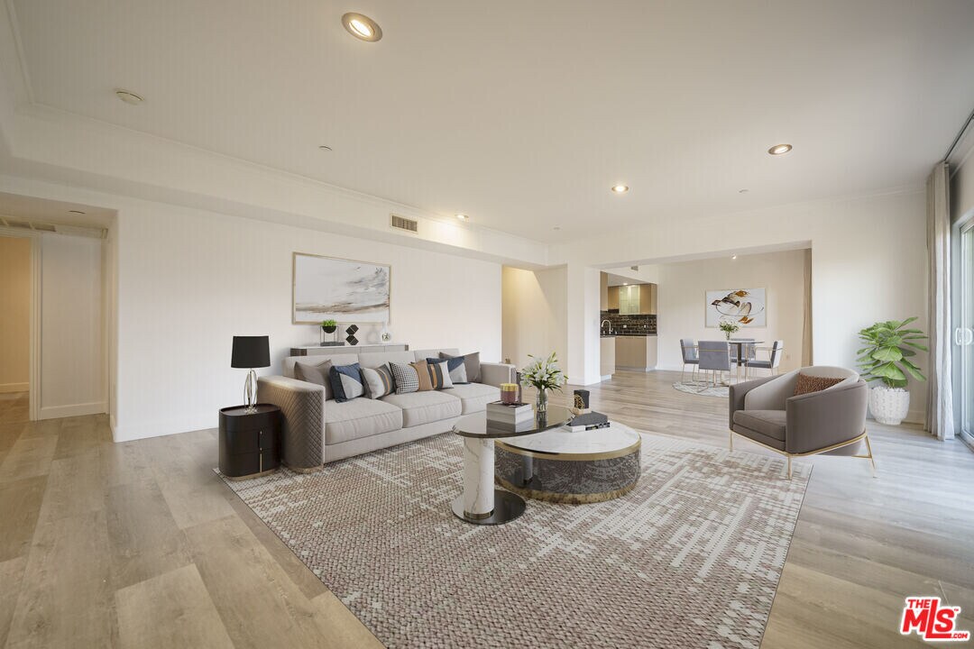 970 S St Andrews Pl in Los Angeles, CA - Building Photo