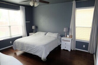 9114 Bowen Br in San Antonio, TX - Building Photo - Building Photo
