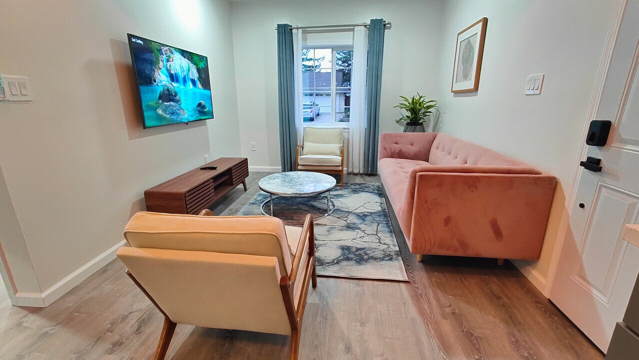 2416 Hill View Ln, Unit A in Pinole, CA - Foto de edificio