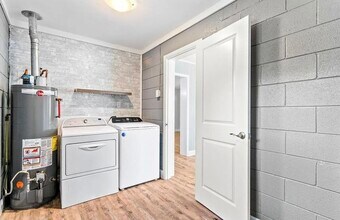 194 Coral Dr SW in Fort Walton Beach, FL - Building Photo - Building Photo