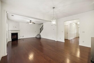 4950 Hazelwood Dr in Alpharetta, GA - Building Photo - Building Photo