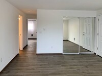 12707 SE 42nd St, Unit B3 in Bellevue, WA - Building Photo - Building Photo